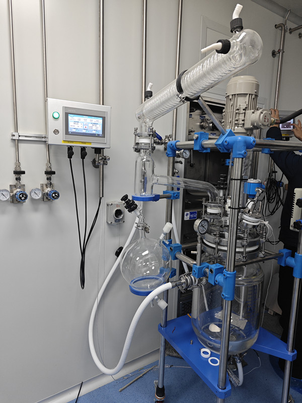 新芝阿弗斯外置顯示型高低溫控溫系統設備實拍圖3